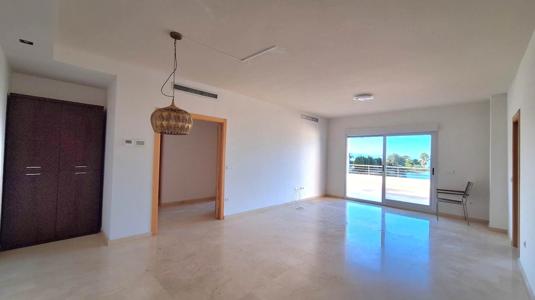 Apartamento a estrenar en venta de 3 habitaciones en Monte Pego, Alicante.
