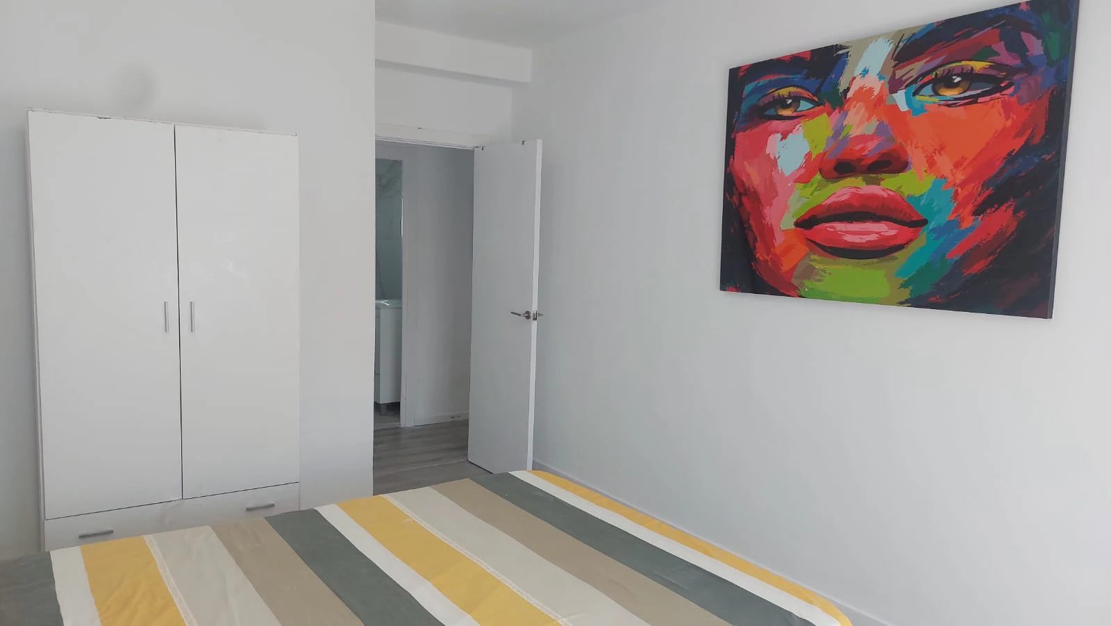 APARTAMENTO REFORMADO EN DENIA CON VISTAS AL MONTGO