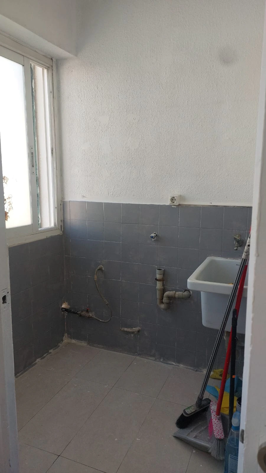 APARTAMENTO REFORMADO EN DENIA CON VISTAS AL MONTGO