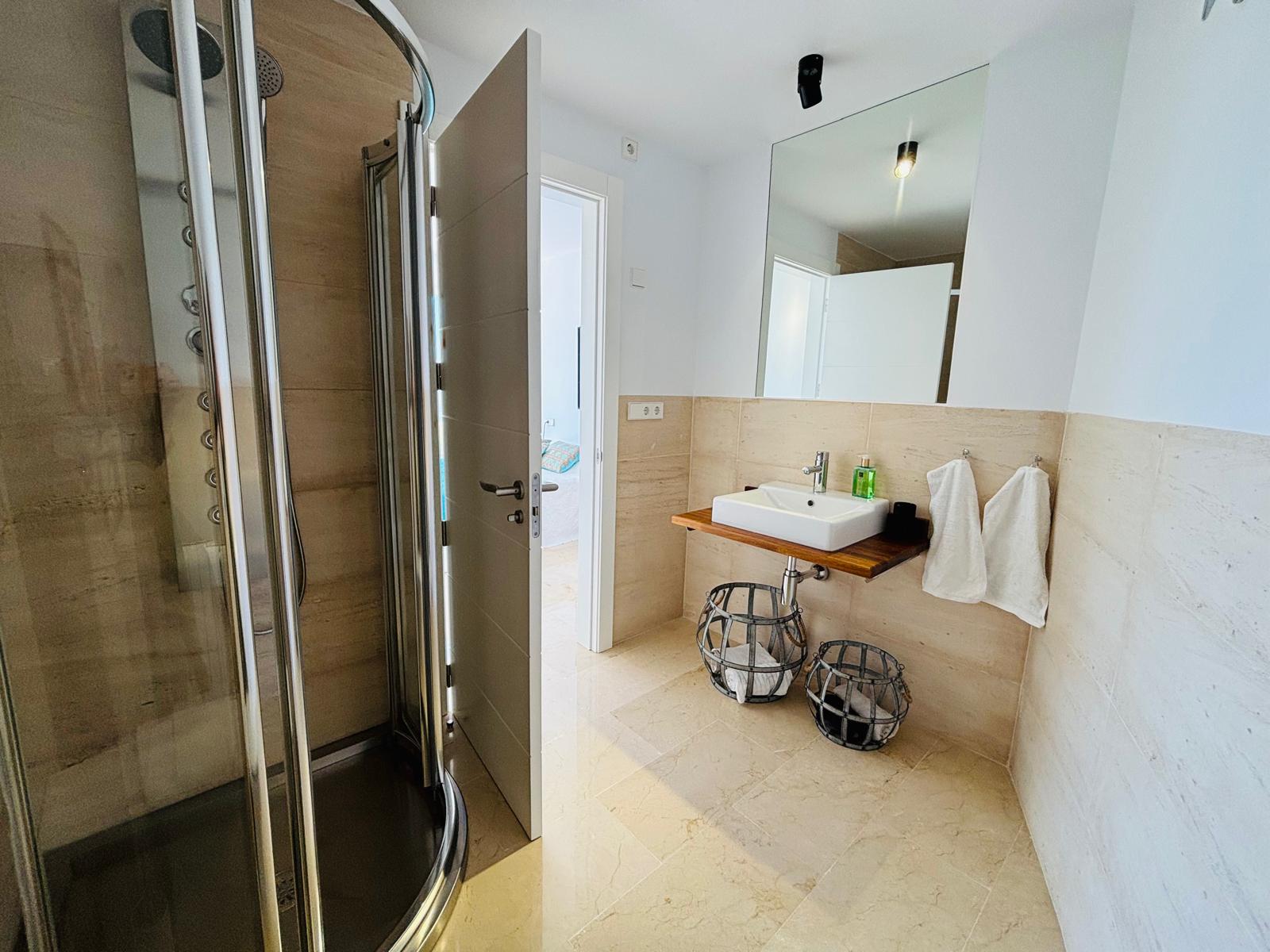Luxe villa in Altea la Vella met onverbeterlijk uitzicht op de zee en de bergen.