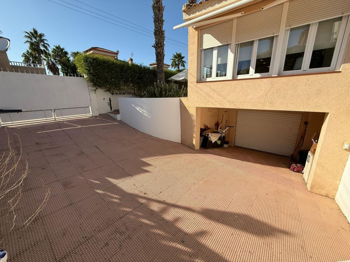 Detached Villa te verkoop in San Miguel De Salinas