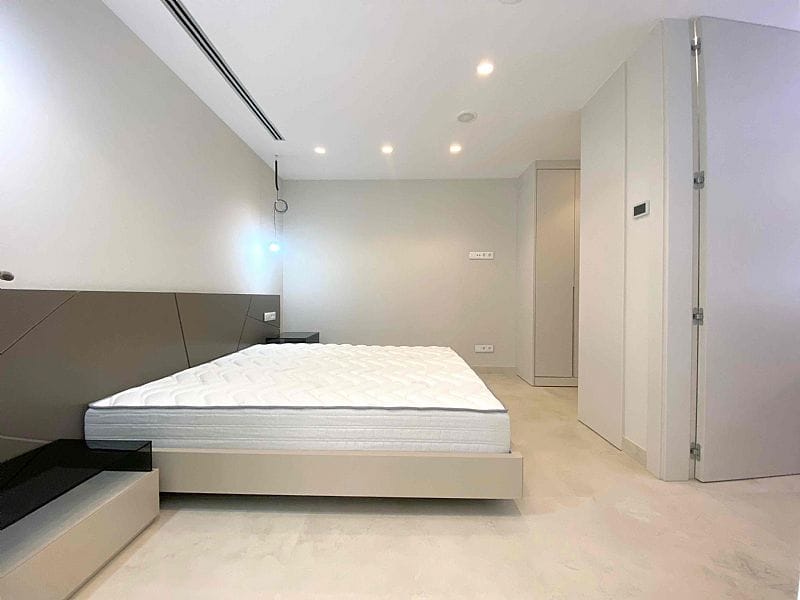 Benidorm: Luxe nieuwbouw duplex-appartement aan de 1ste lijn