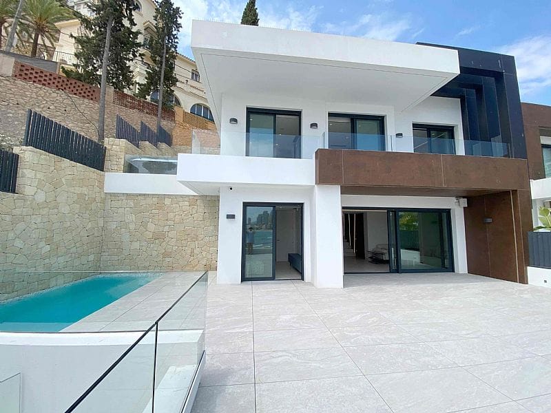 Benidorm: Luxe nieuwbouw duplex-appartement aan de 1ste lijn