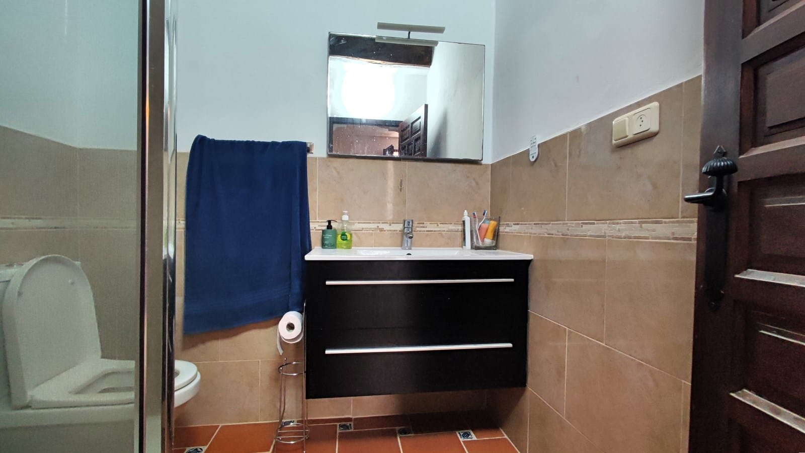 Ruime geschakelde woning met zwembad, terrassen en extra perceel in Bolulla.