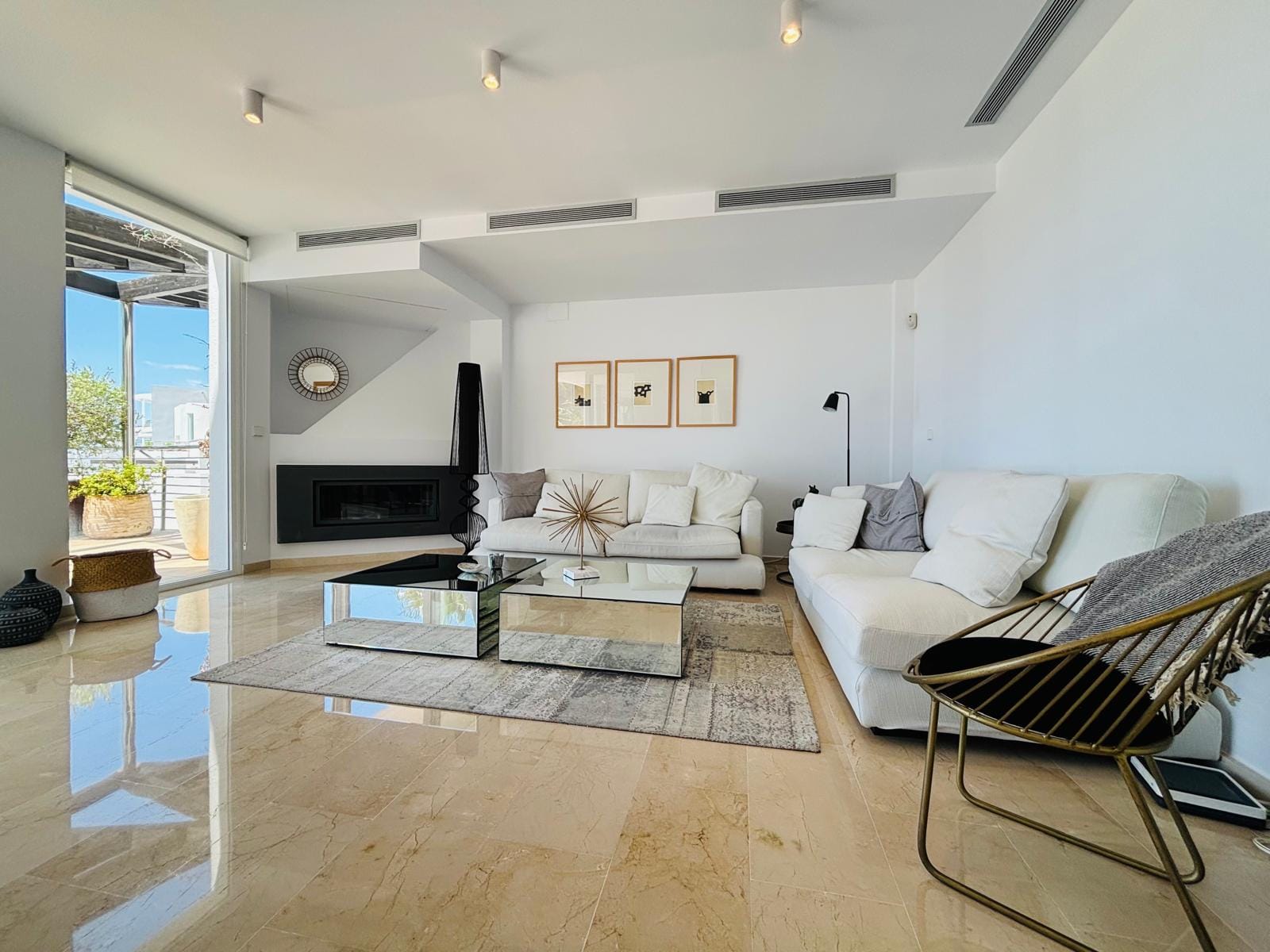 Luxe villa in Altea la Vella met onverbeterlijk uitzicht op de zee en de bergen.