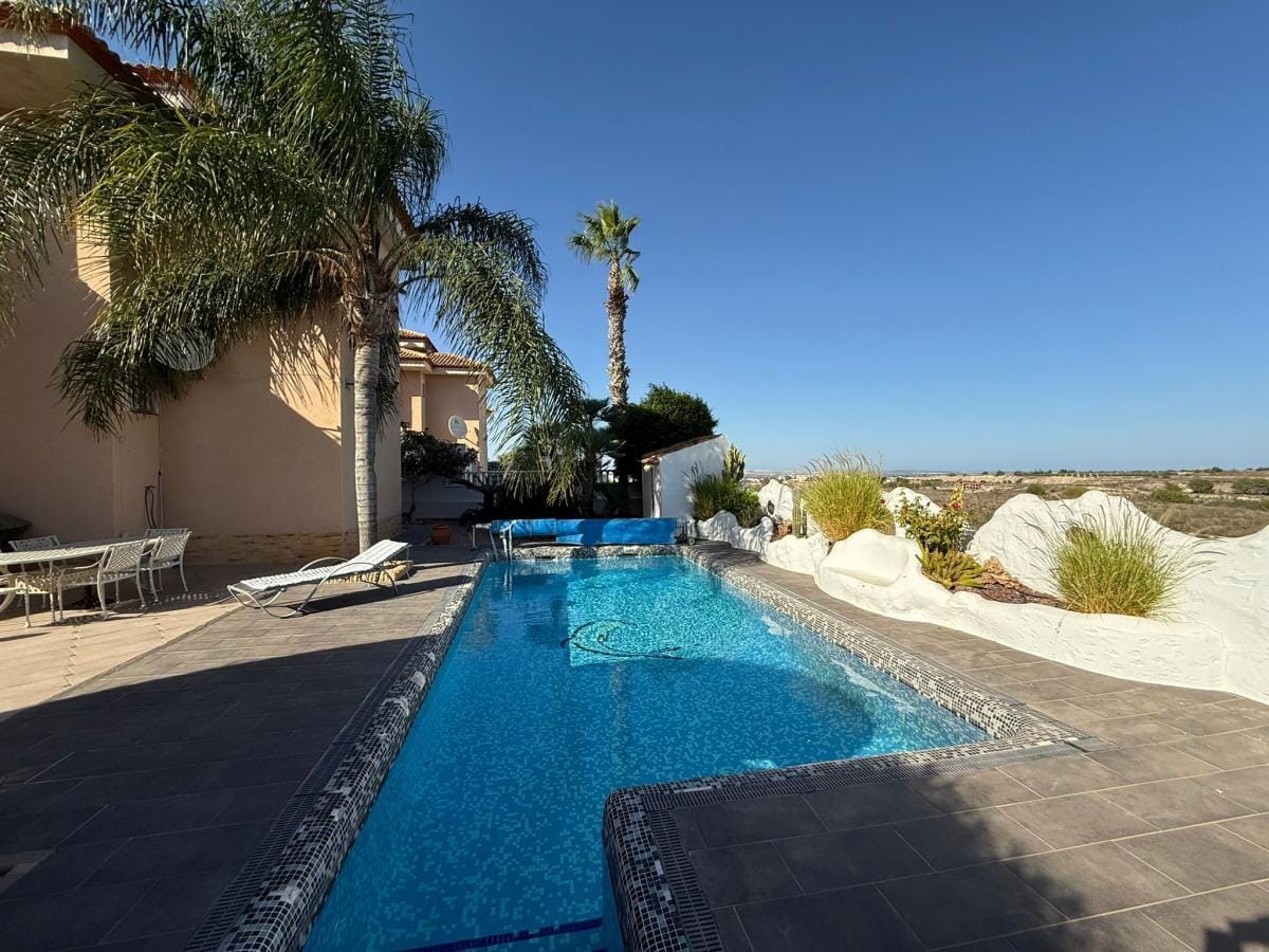 Detached Villa te verkoop in San Miguel De Salinas