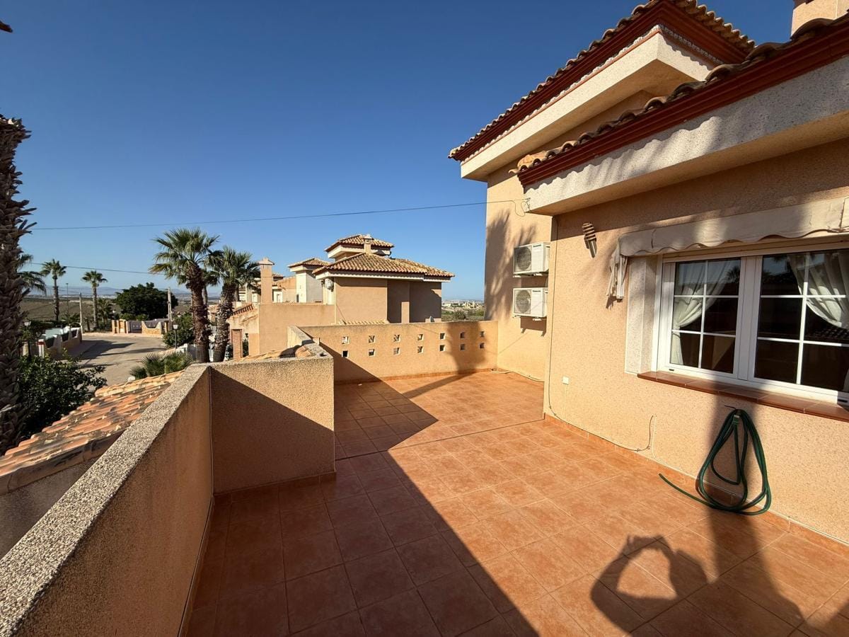 Detached Villa te verkoop in San Miguel De Salinas