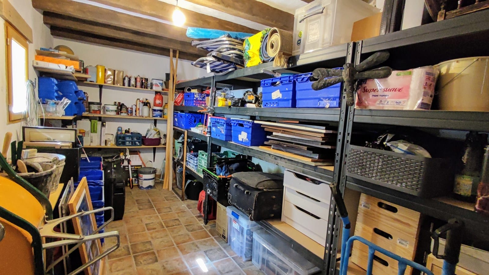 Ruime geschakelde woning met zwembad, terrassen en extra perceel in Bolulla.