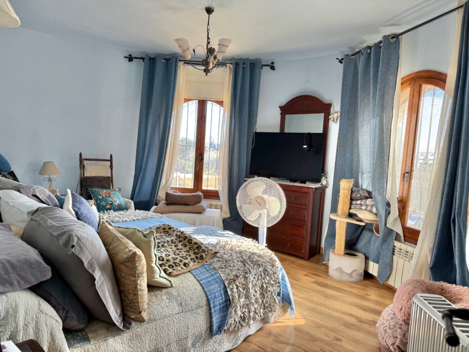 Charmante villa met 5 slaapkamers en uitzicht op zee in Benitachell