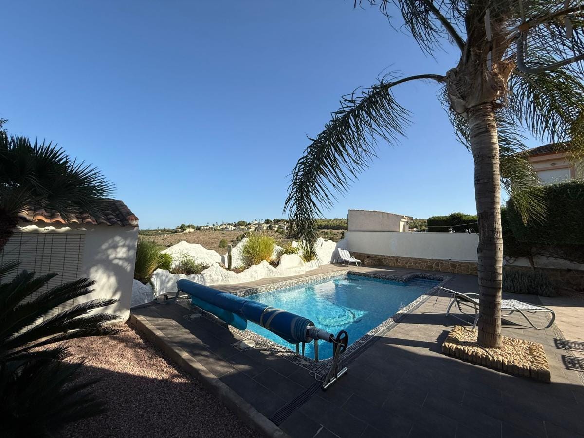 Detached Villa te verkoop in San Miguel De Salinas