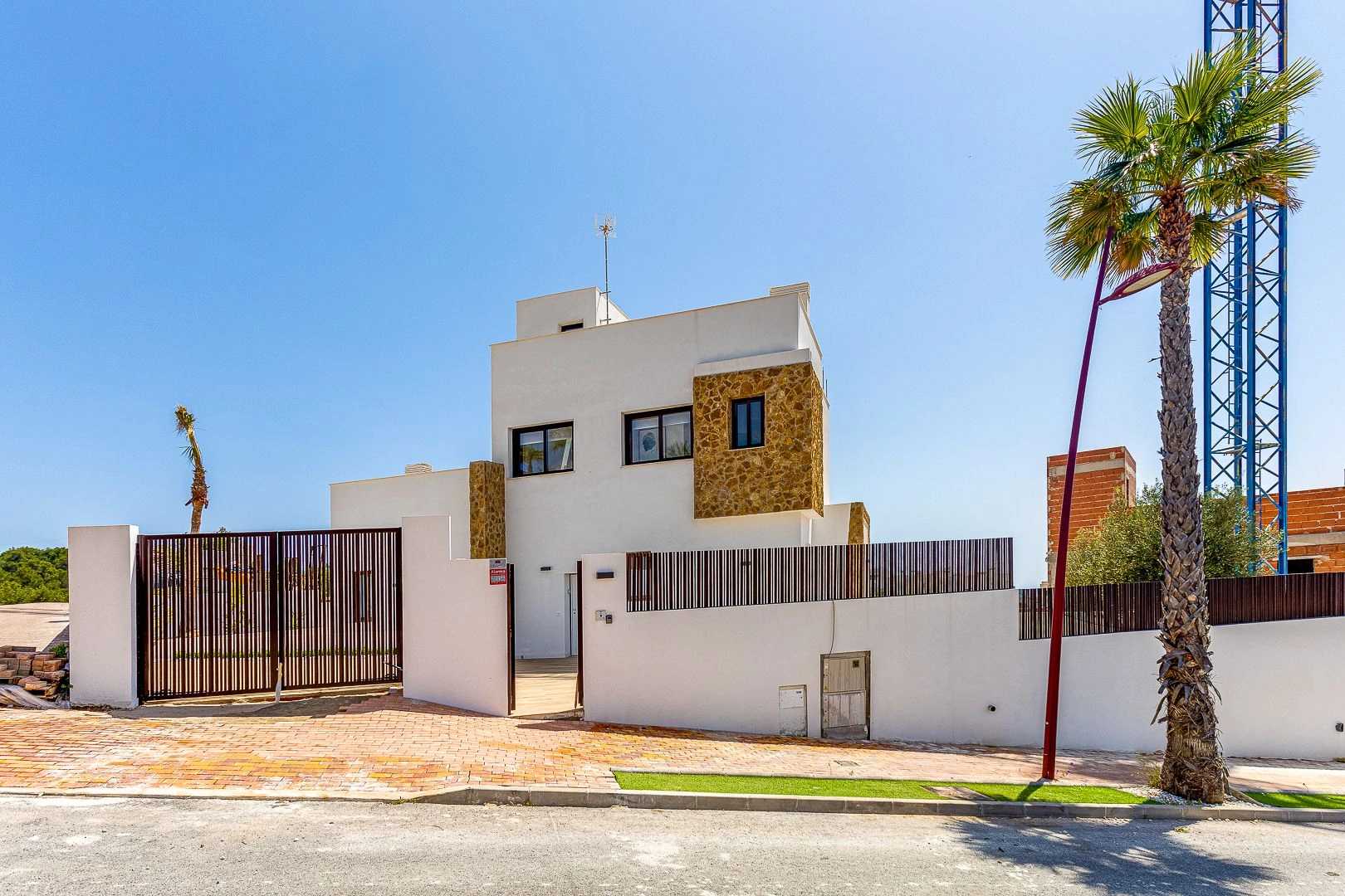 Finestrat: Moderne nieuwbouw villa met 3 slaapkamers