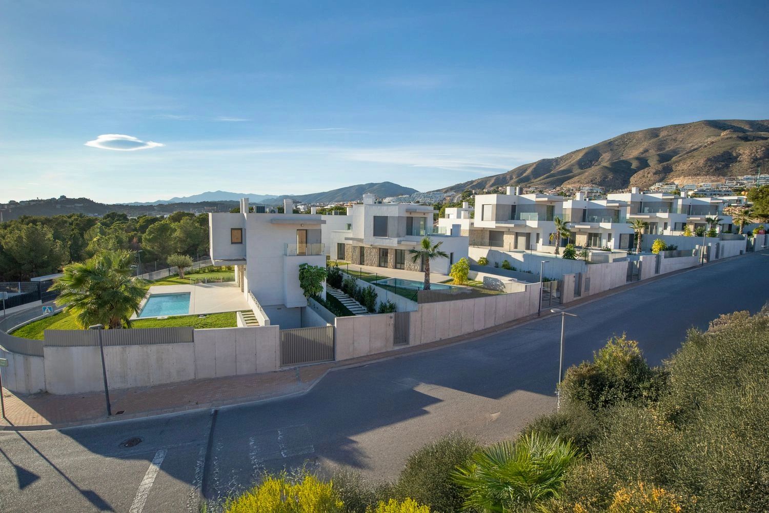 Finestrat: Uitzonderlijke villa gelegen tussen zee en bergen