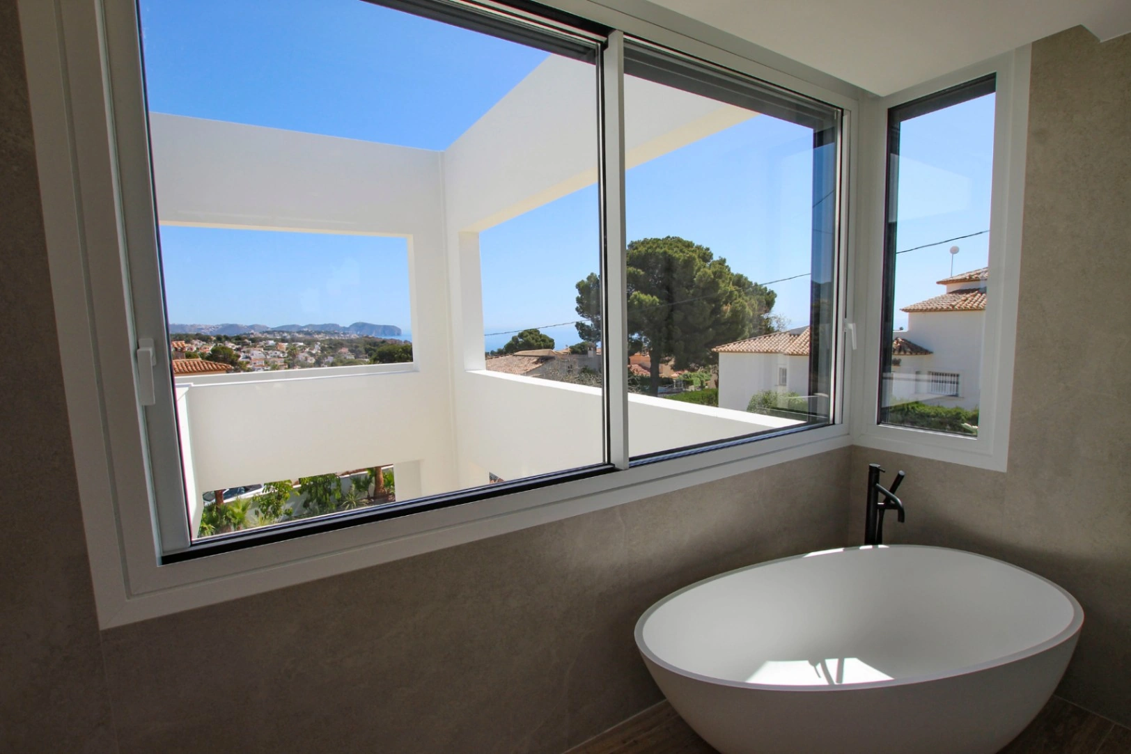 Benissa La Fustera: Exclusieve moderne villa met zeezicht