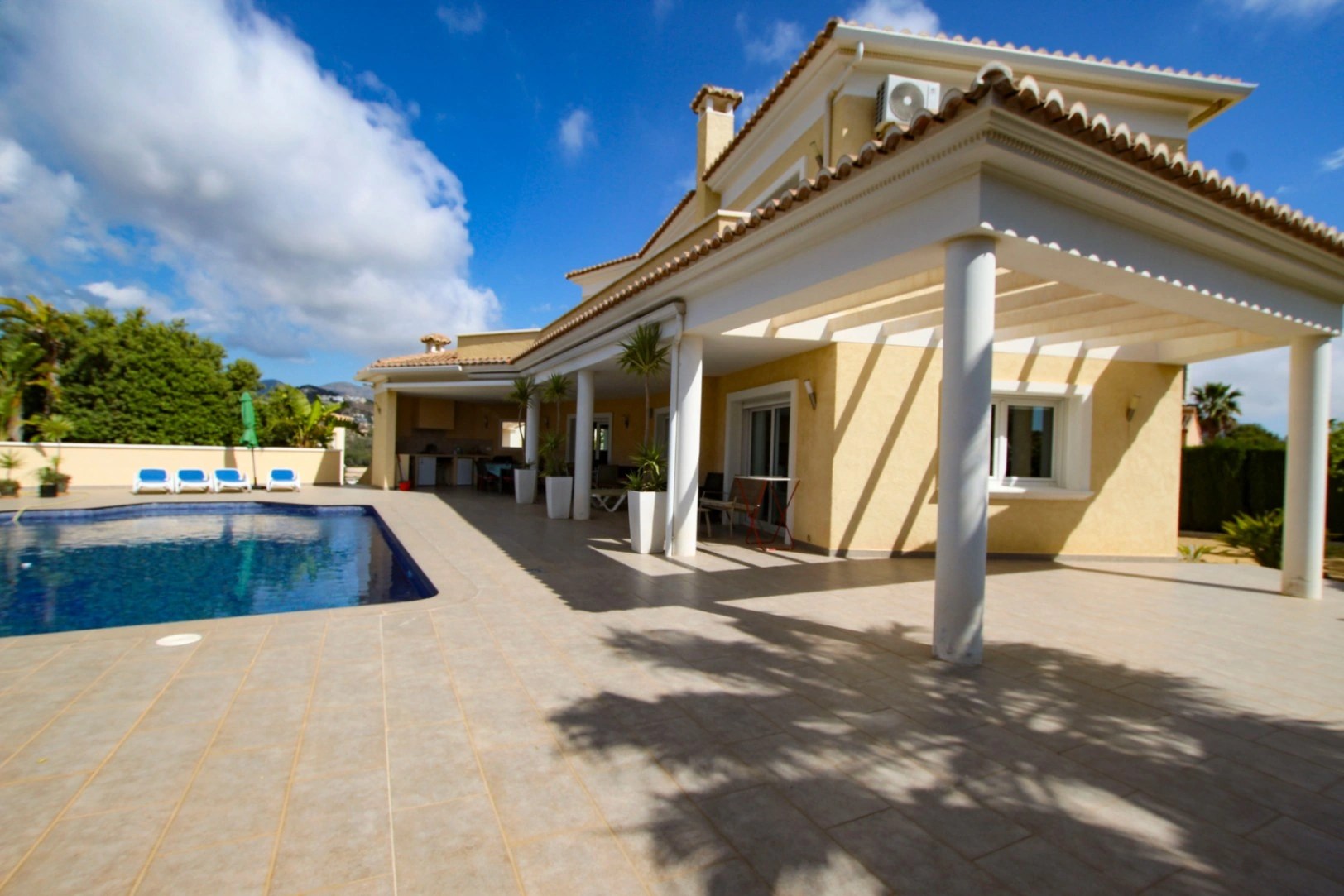 Calpe: Elegante villa met 3 slaapkamers