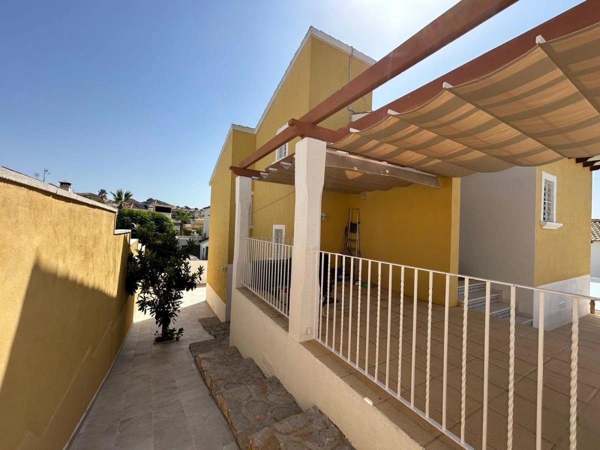Detached Villa te verkoop in San Miguel De Salinas