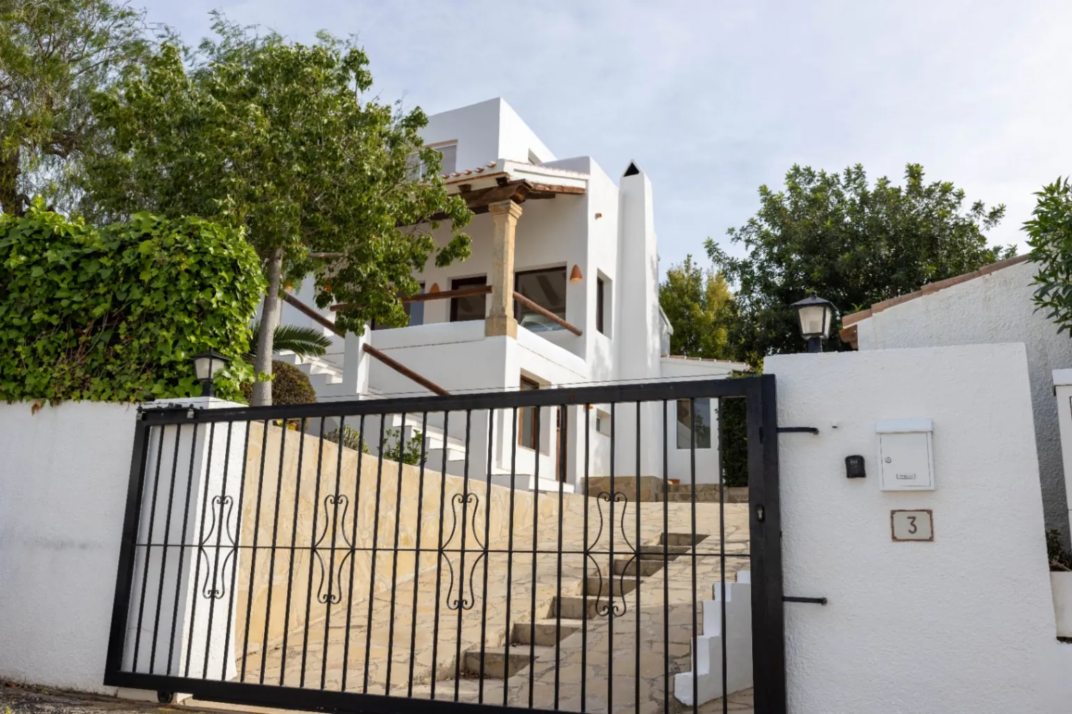Charmante villa in Ibiza-stijl in Toscal, Javea