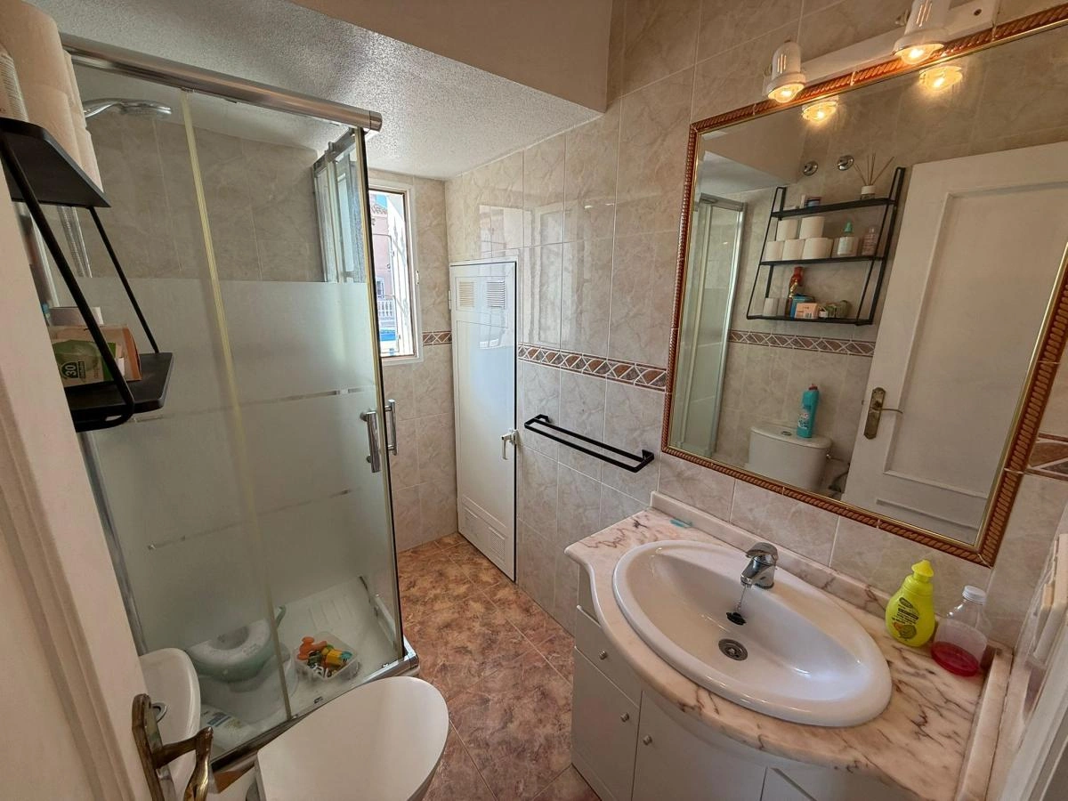 Semi-detached Villa te verkoop in Torre De La Horadada
