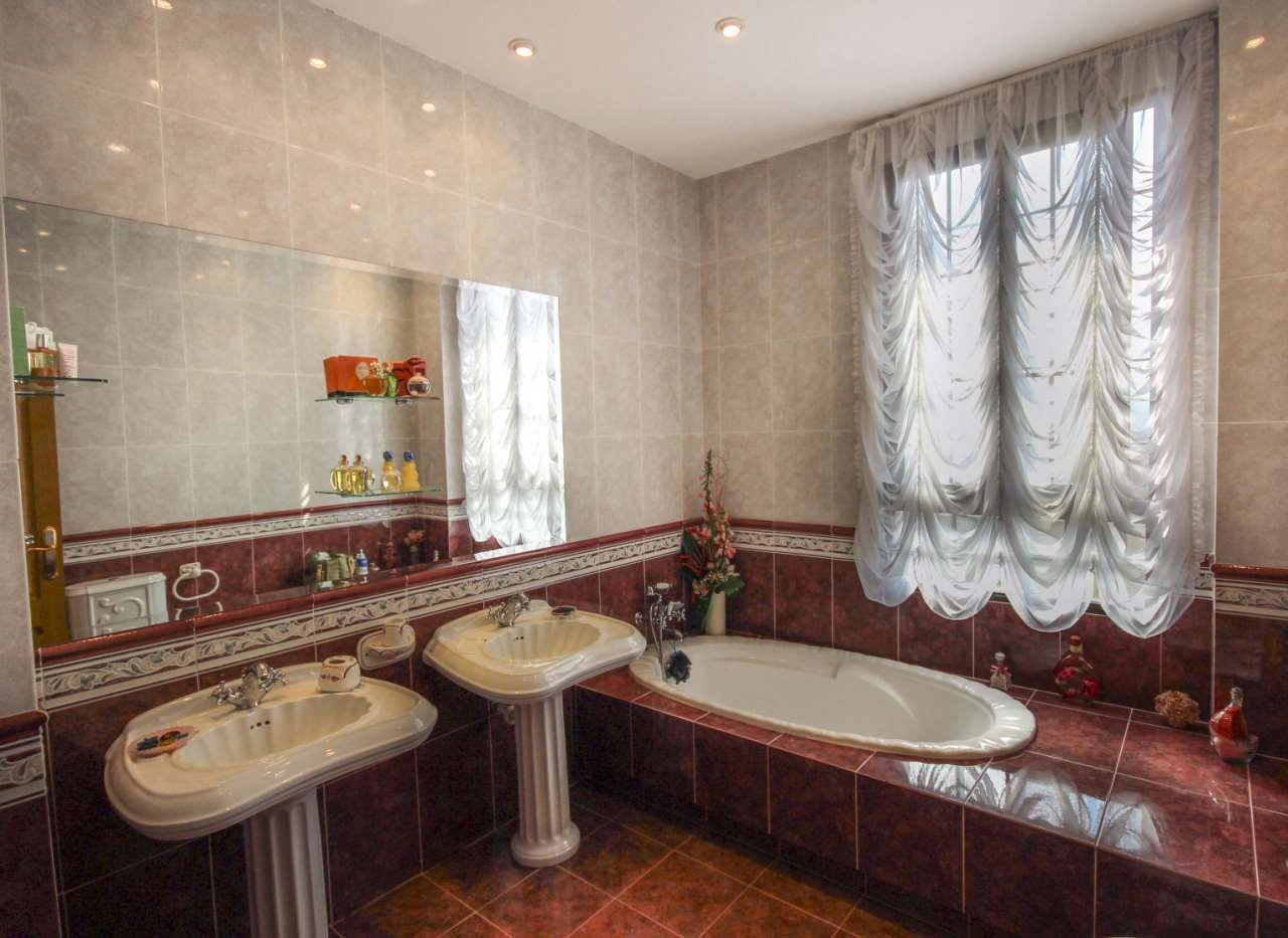 Villa te verkoop in Benidorm