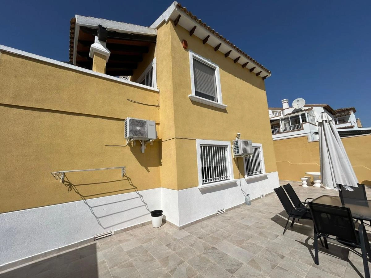 Detached Villa te verkoop in San Miguel De Salinas