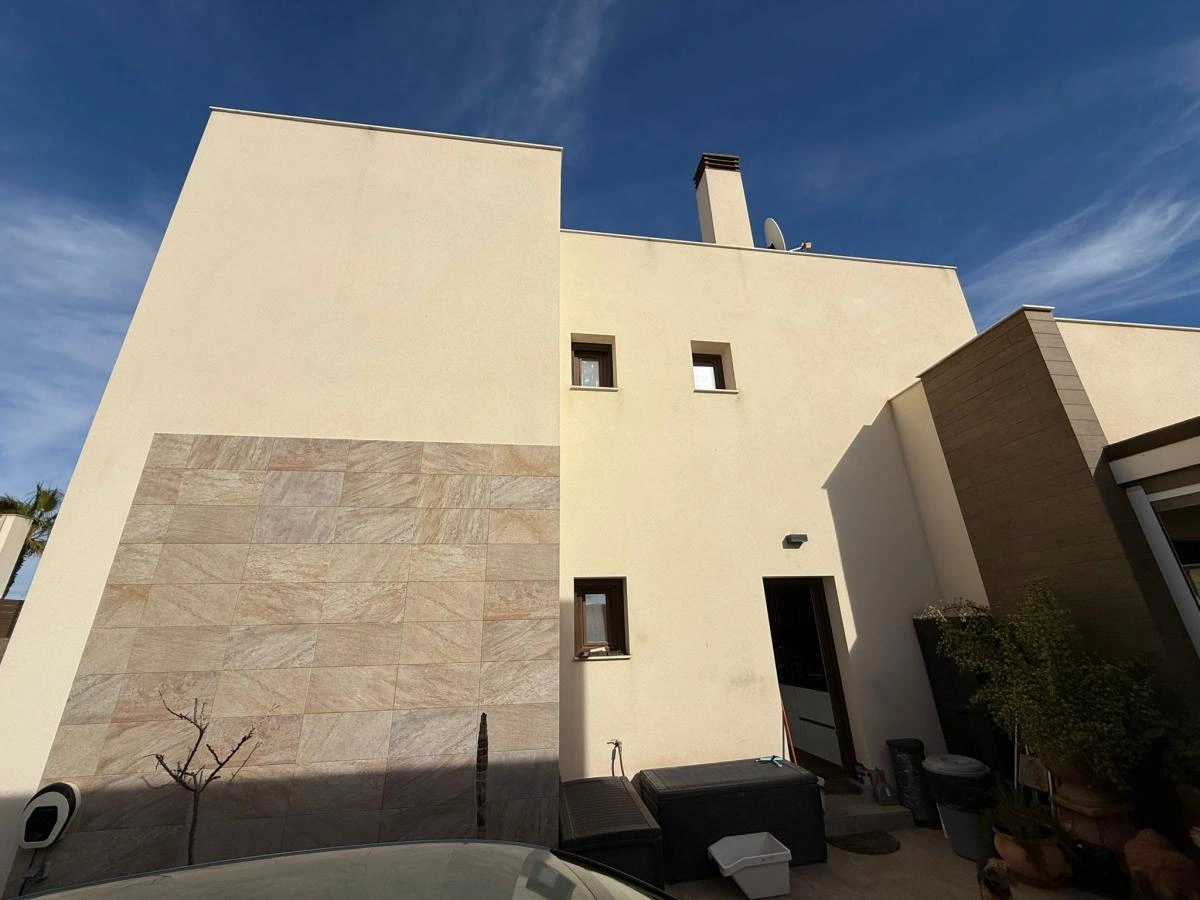 Detached Villa te verkoop in Los Montesinos