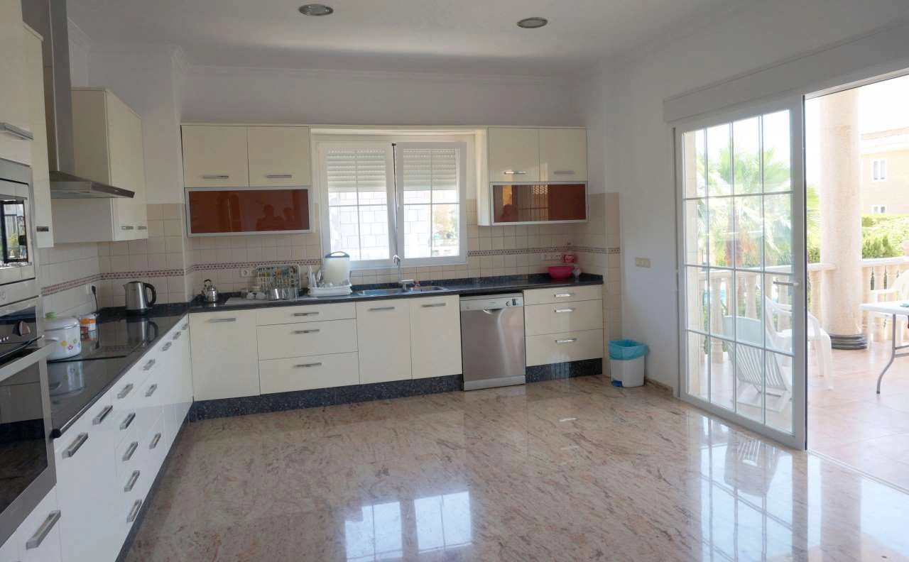 Villa te verkoop in Alfaz Del Pi