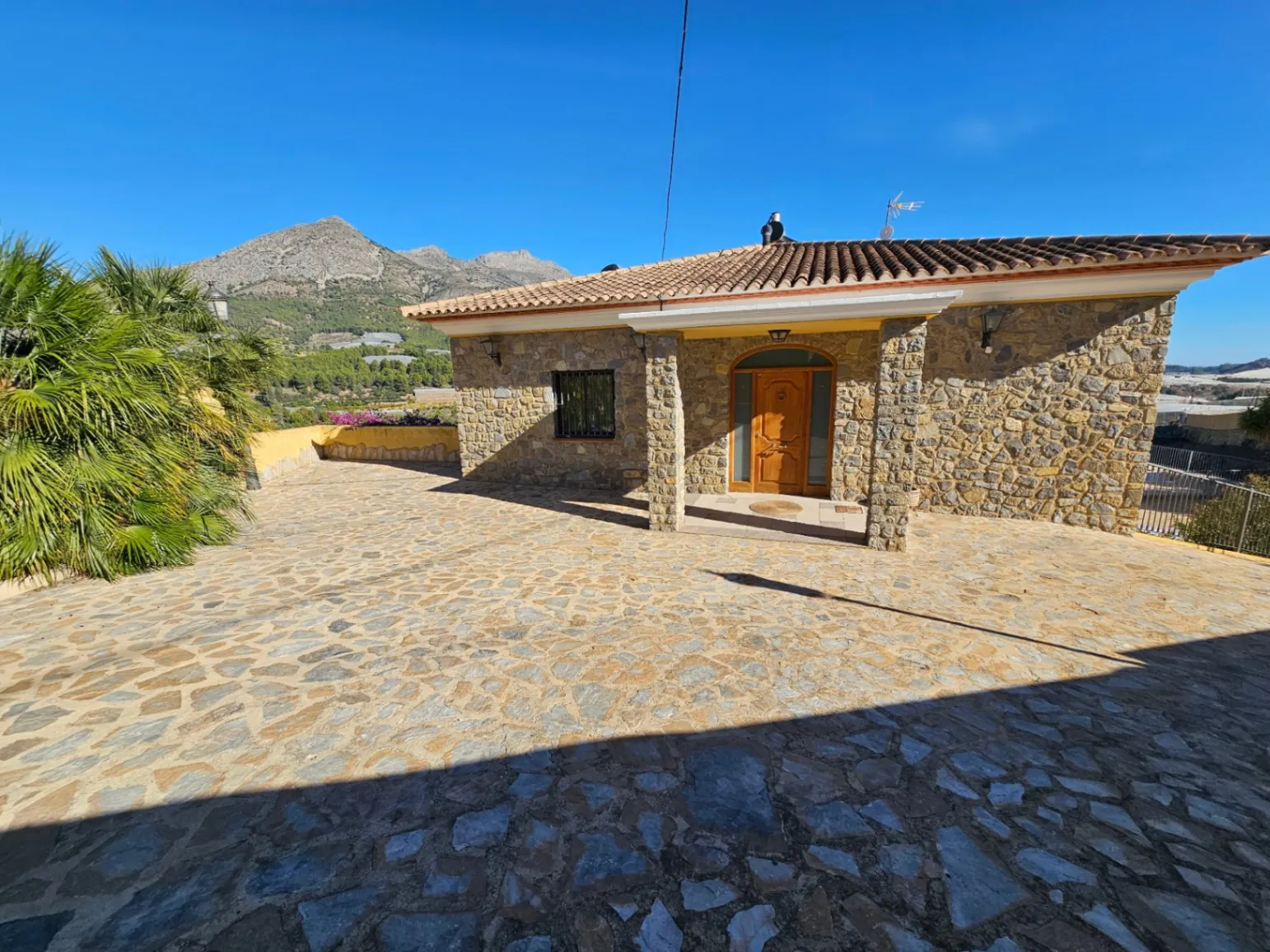 Chalet in Callosa in een oase van rust