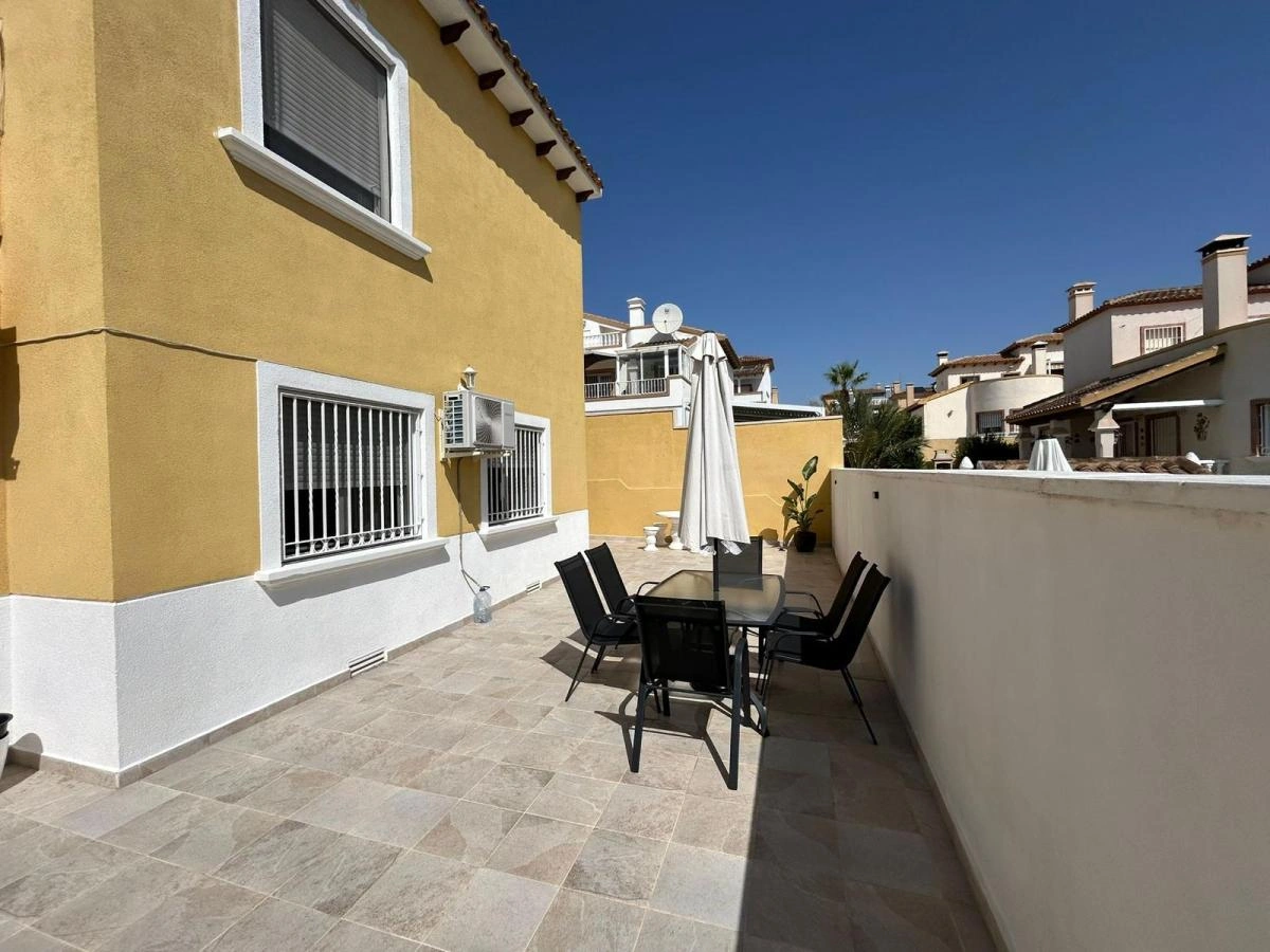 Detached Villa te verkoop in San Miguel De Salinas