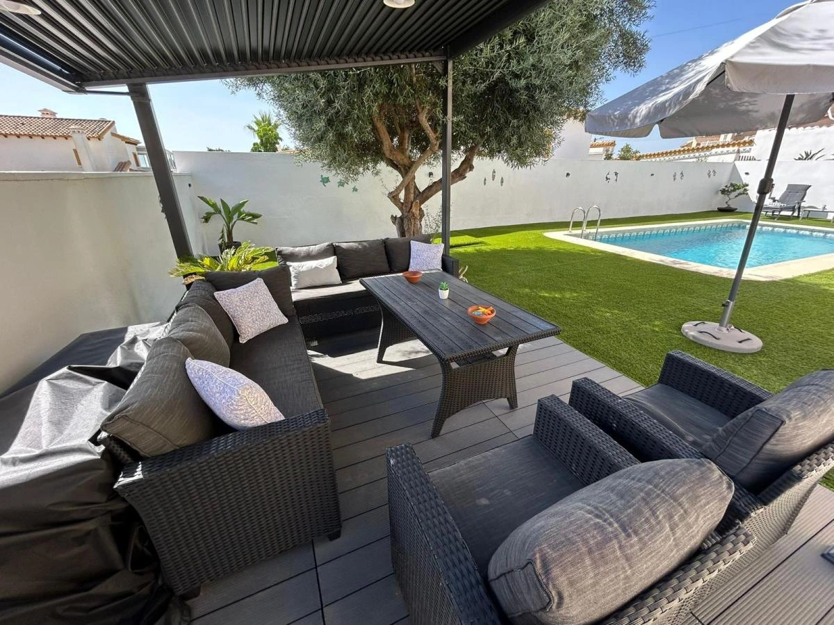 Detached Villa te verkoop in San Miguel De Salinas