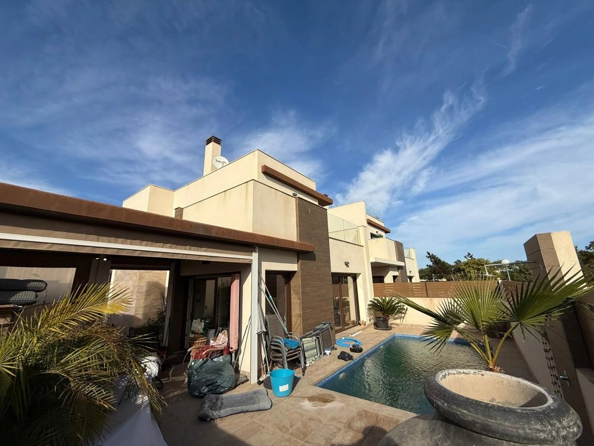 Detached Villa te verkoop in Los Montesinos