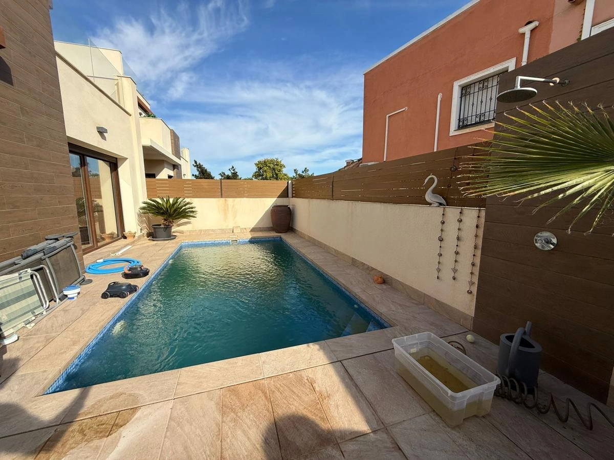 Detached Villa te verkoop in Los Montesinos