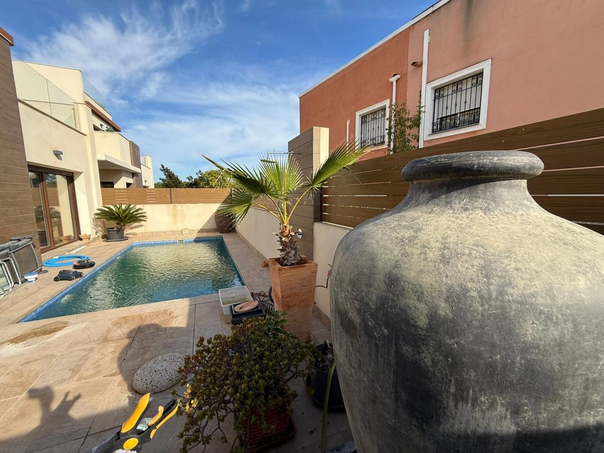 Detached Villa te verkoop in Los Montesinos