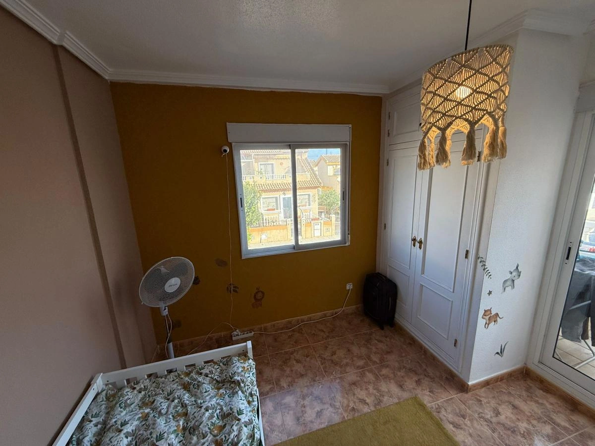 Semi-detached Villa te verkoop in Torre De La Horadada