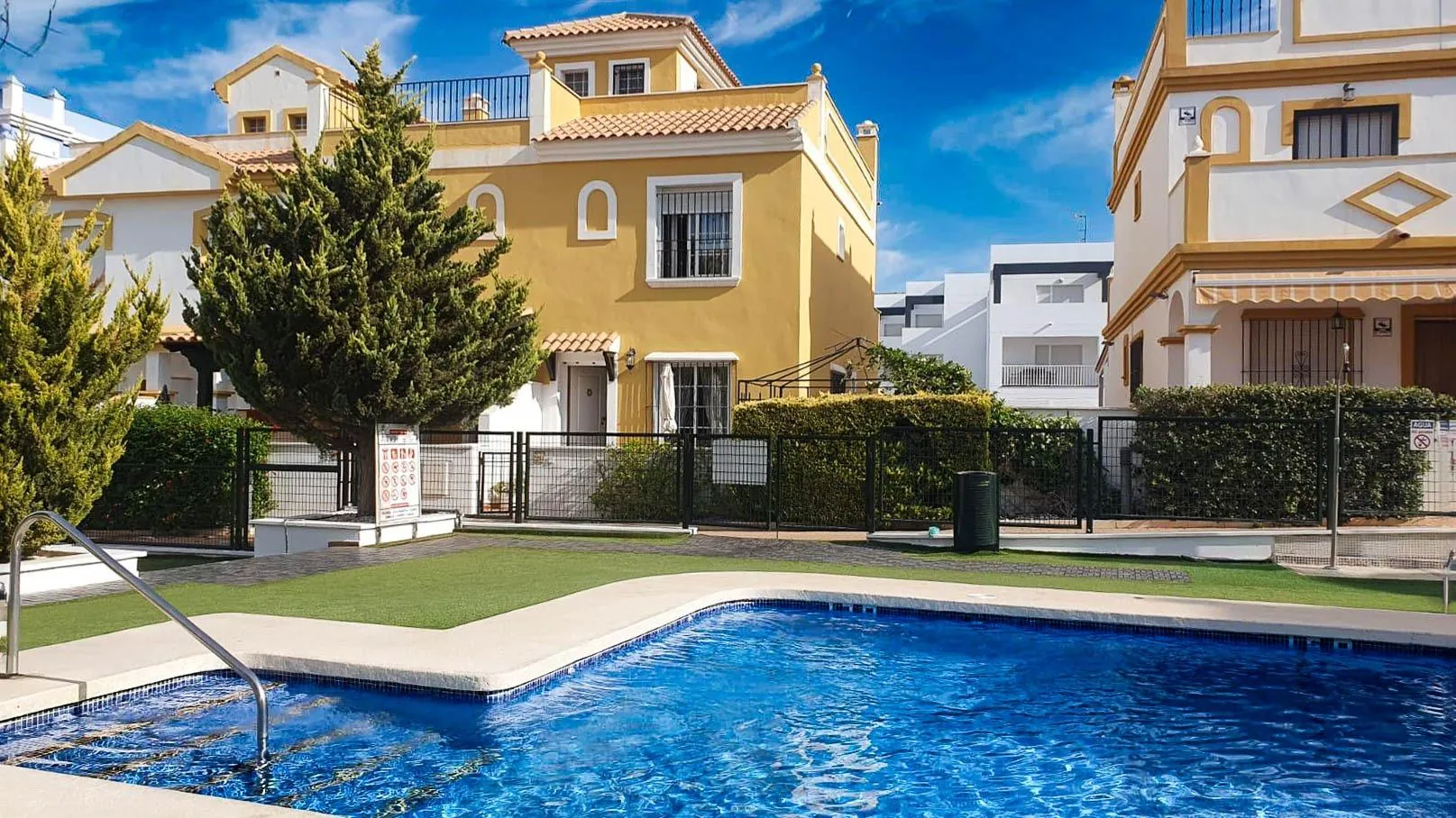 Terraced house te verkoop in San Juan De Los Terreros