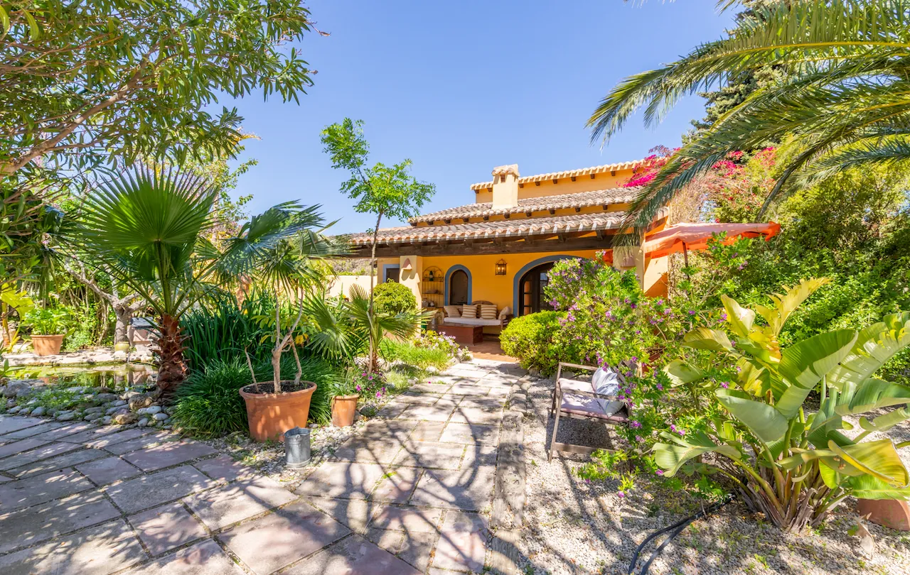 Finca te verkoop in Teulada