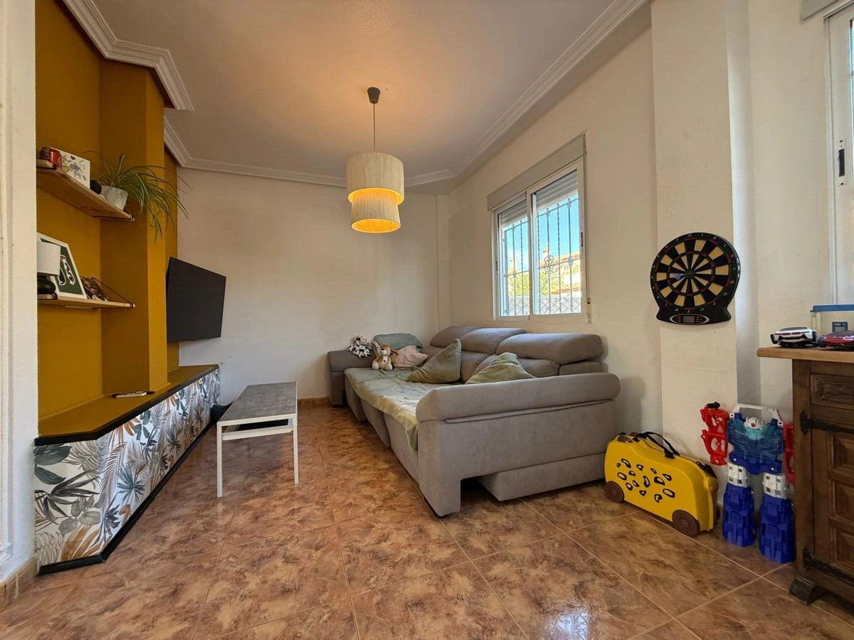Semi-detached Villa te verkoop in Torre De La Horadada
