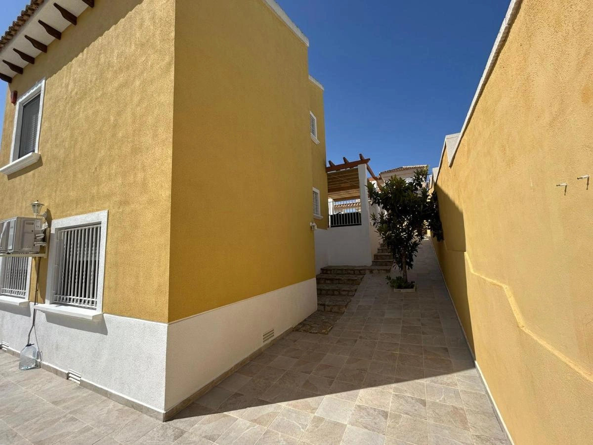 Detached Villa te verkoop in San Miguel De Salinas