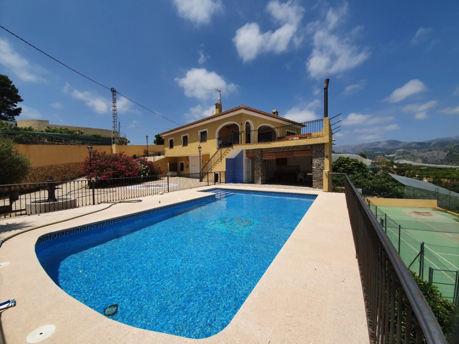 Chalet in Callosa in een oase van rust