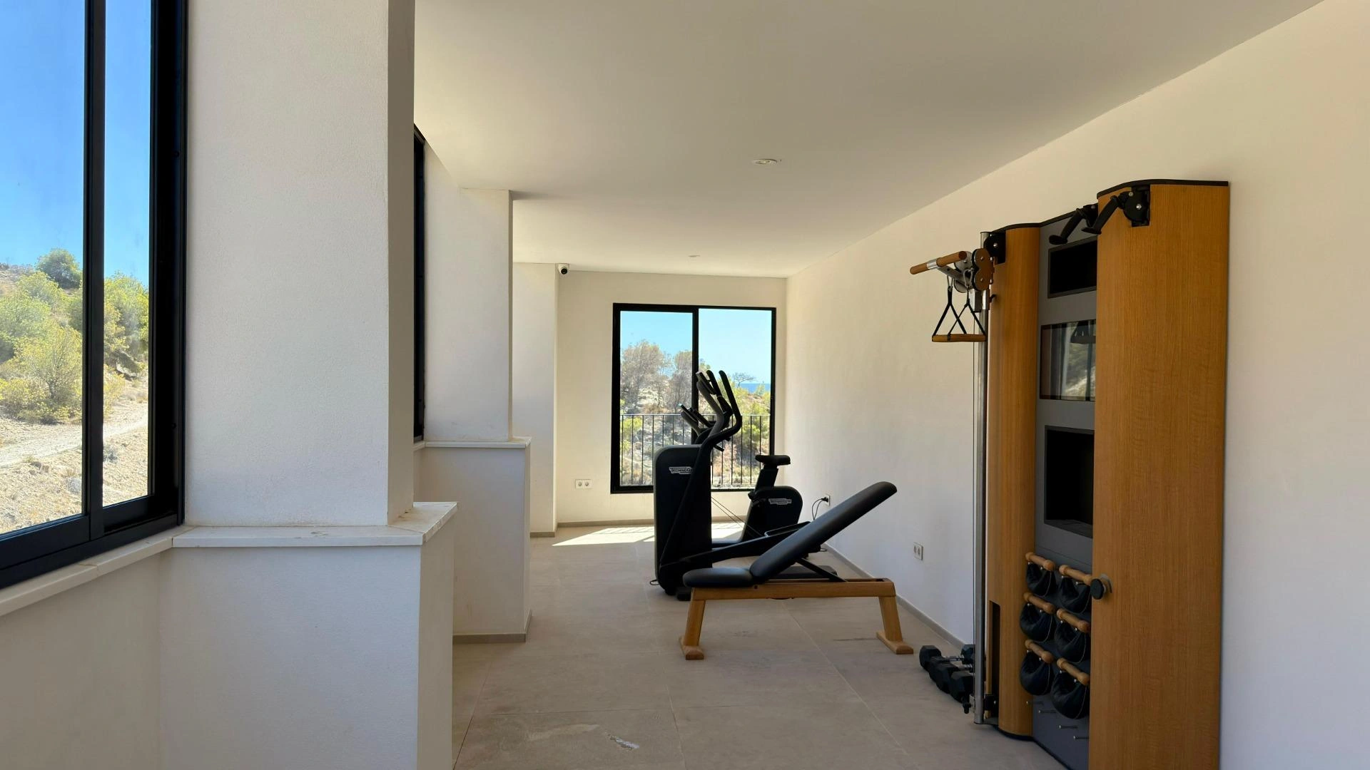 Villajoyosa: Exclusief nieuwbouwappartement met frontaal zeezicht