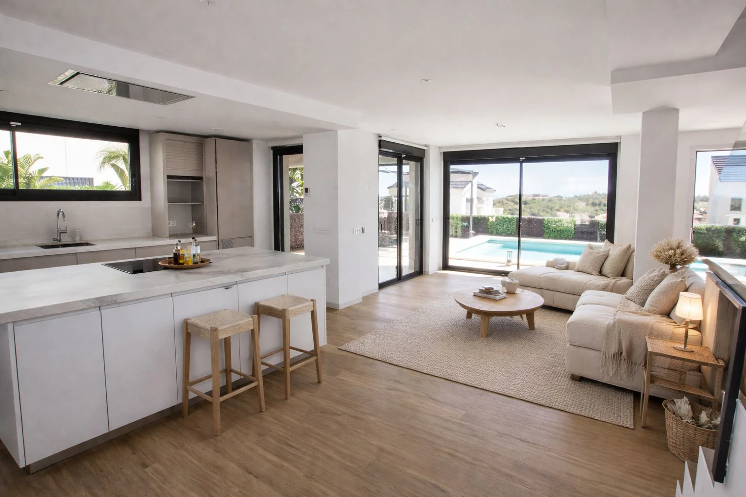 Polop: Moderne villa met panoramisch zicht