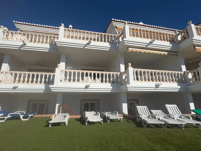 Eerste lijn appartement met zeezicht te koop in Platgetes, Moraira