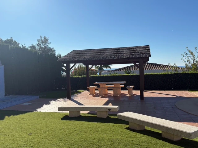 Eerste lijn appartement met zeezicht te koop in Platgetes, Moraira