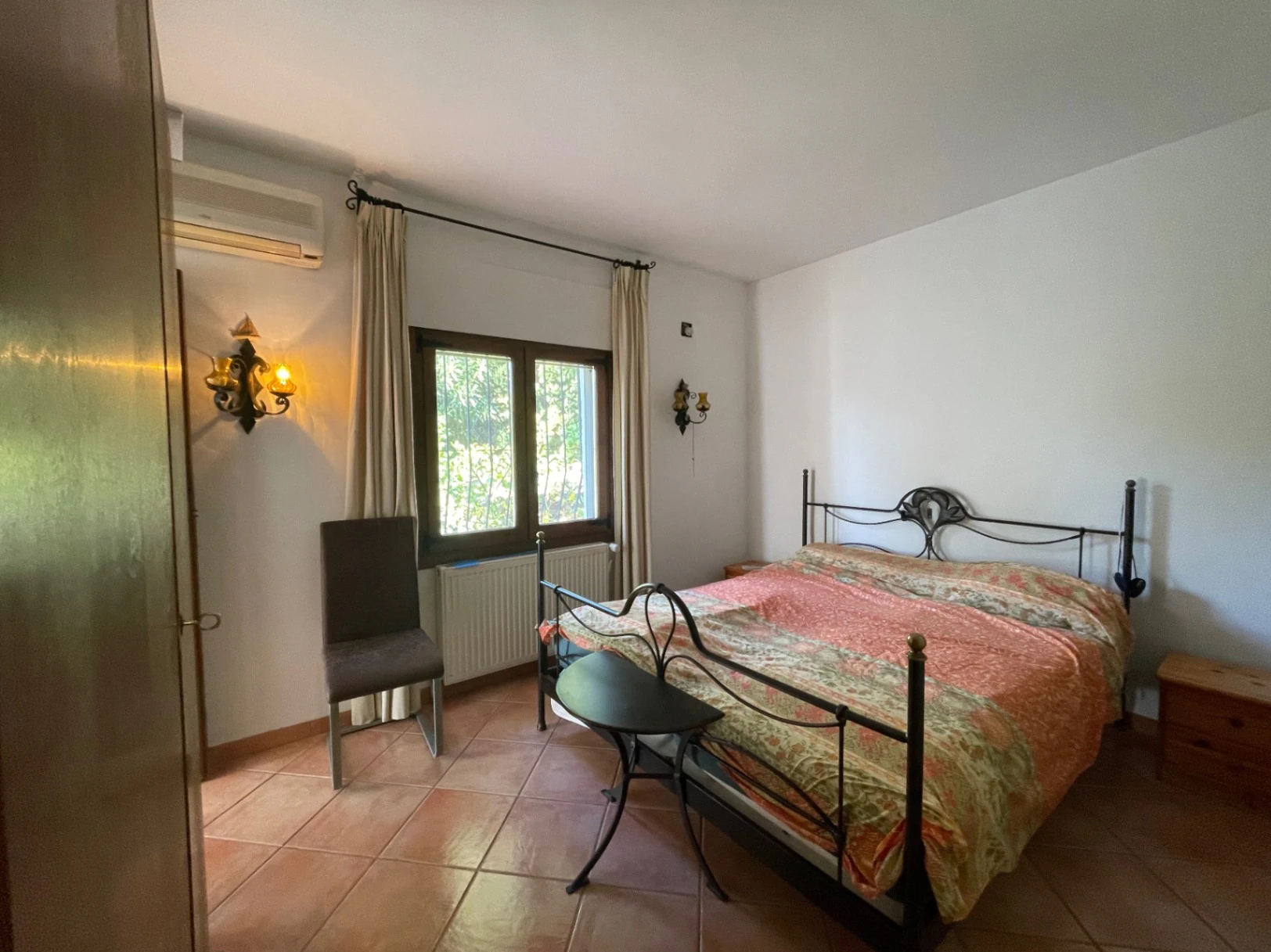 Mooie traditionele Spaanse villa te koop in Montemar, Benissa