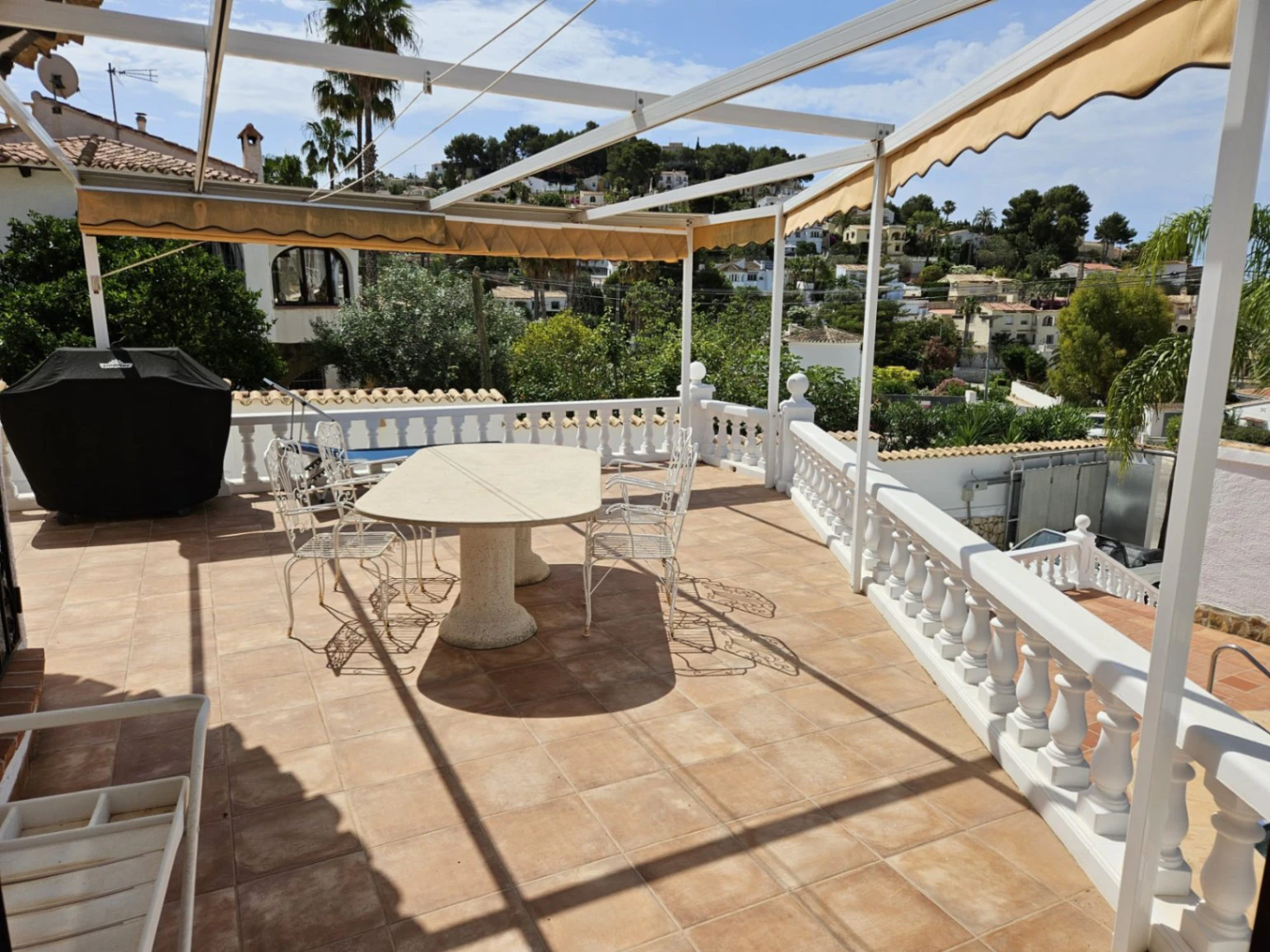Mooie traditionele Spaanse villa te koop in Montemar, Benissa
