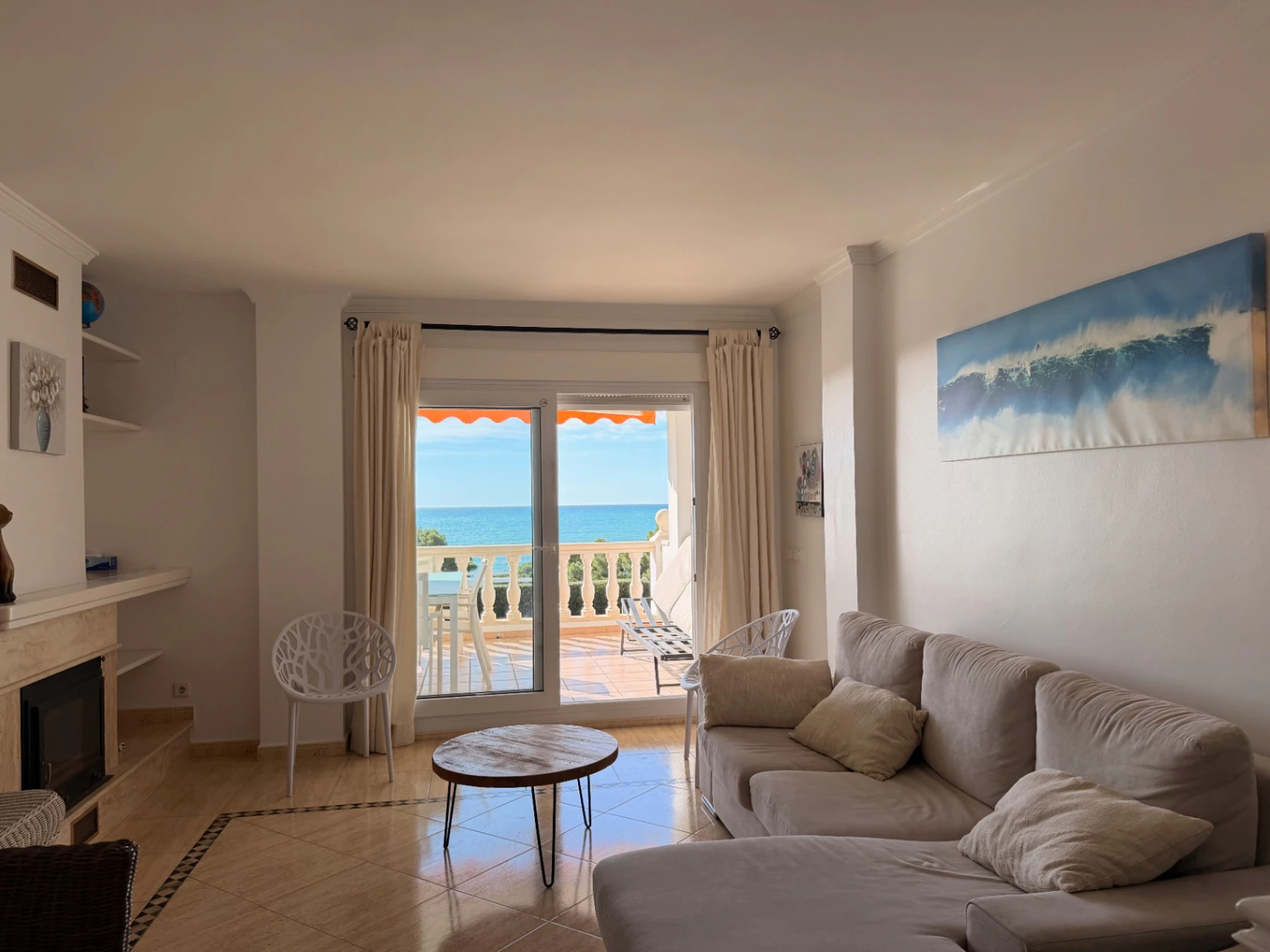 Eerste lijn appartement met zeezicht te koop in Platgetes, Moraira