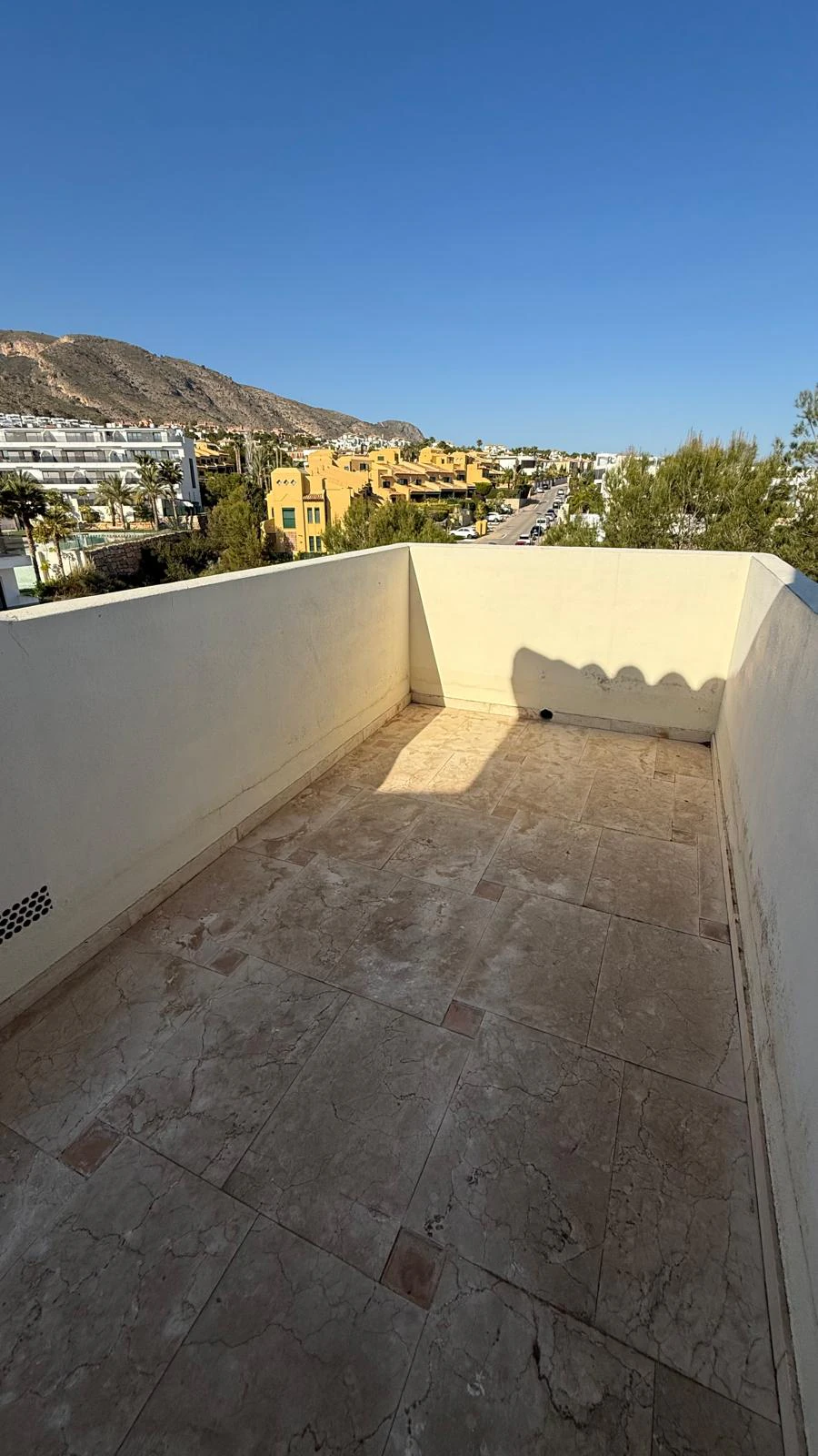 Finestrat: Prachtige duplexwoning met een panoramisch zicht
