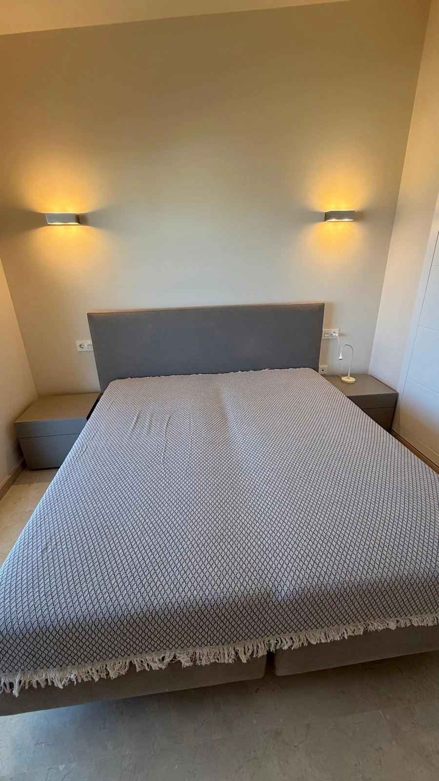 Finestrat: Prachtige duplexwoning met een panoramisch zicht