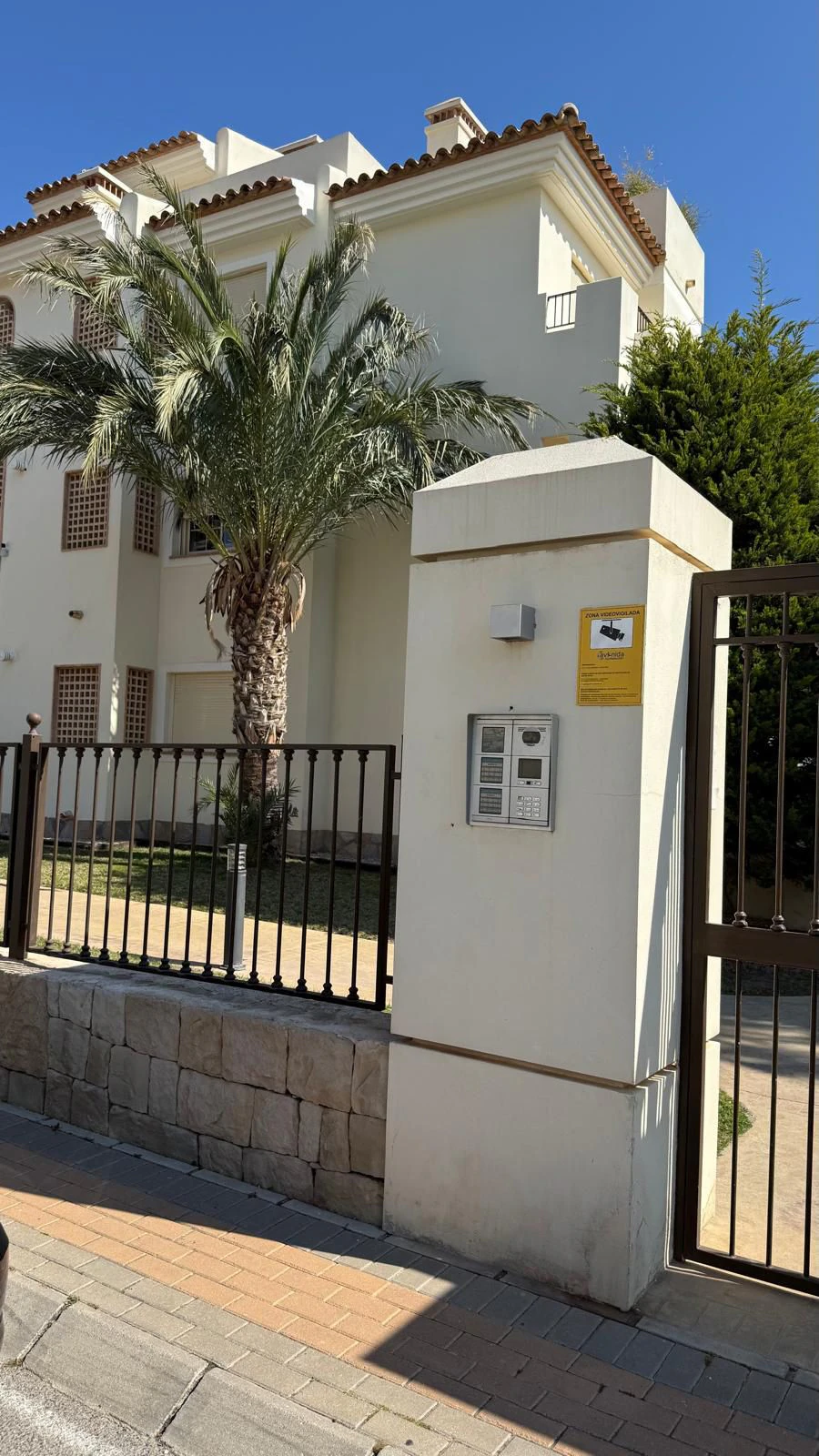 Finestrat: Prachtige duplexwoning met een panoramisch zicht