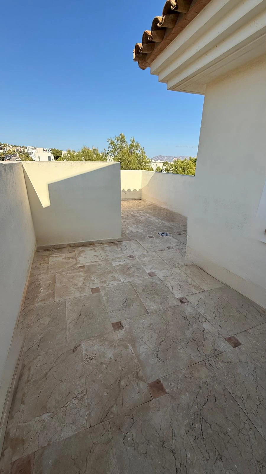 Finestrat: Prachtige duplexwoning met een panoramisch zicht