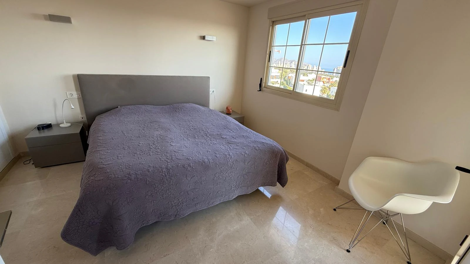 Finestrat: Prachtige duplexwoning met een panoramisch zicht