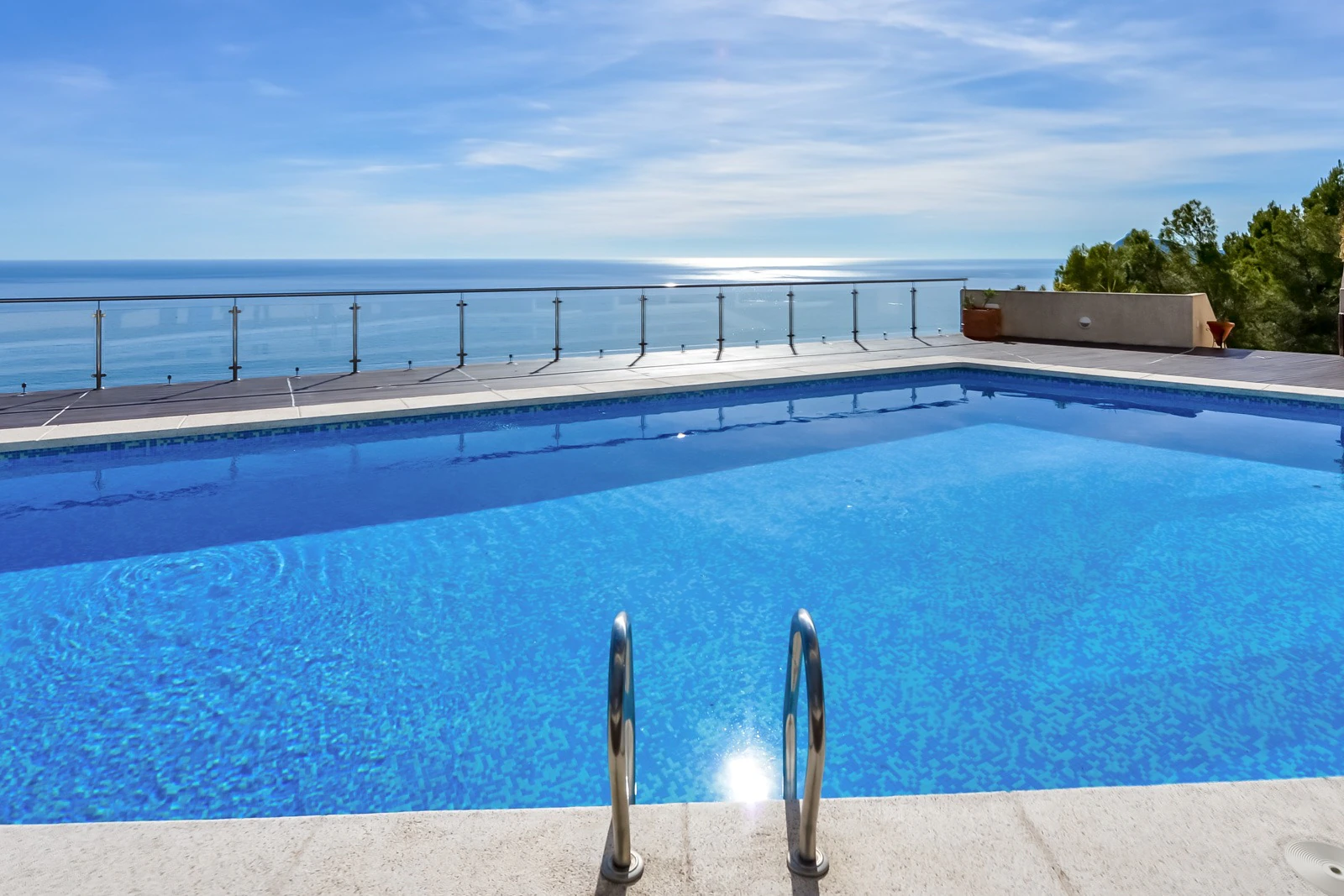 Appartement met panoramisch uitzicht in Altea Hills